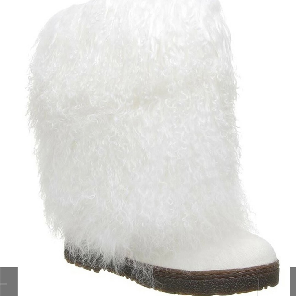 White Bearpaw fur booties